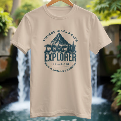 Vintage Hikers Club T-Shirt - Trailblaze Shirts